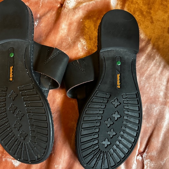 Leather sandals - Picture 2 of 3